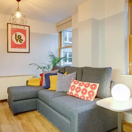 Griffith Halls Of Отель