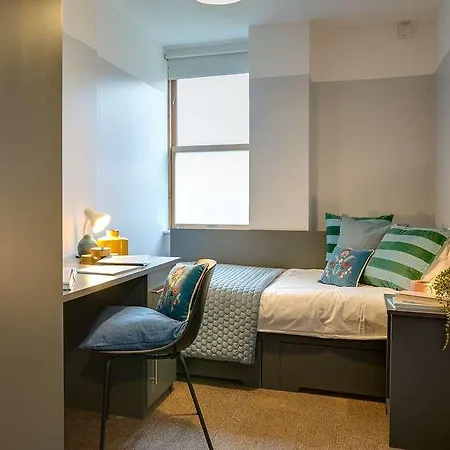 Griffith Halls Of Отель